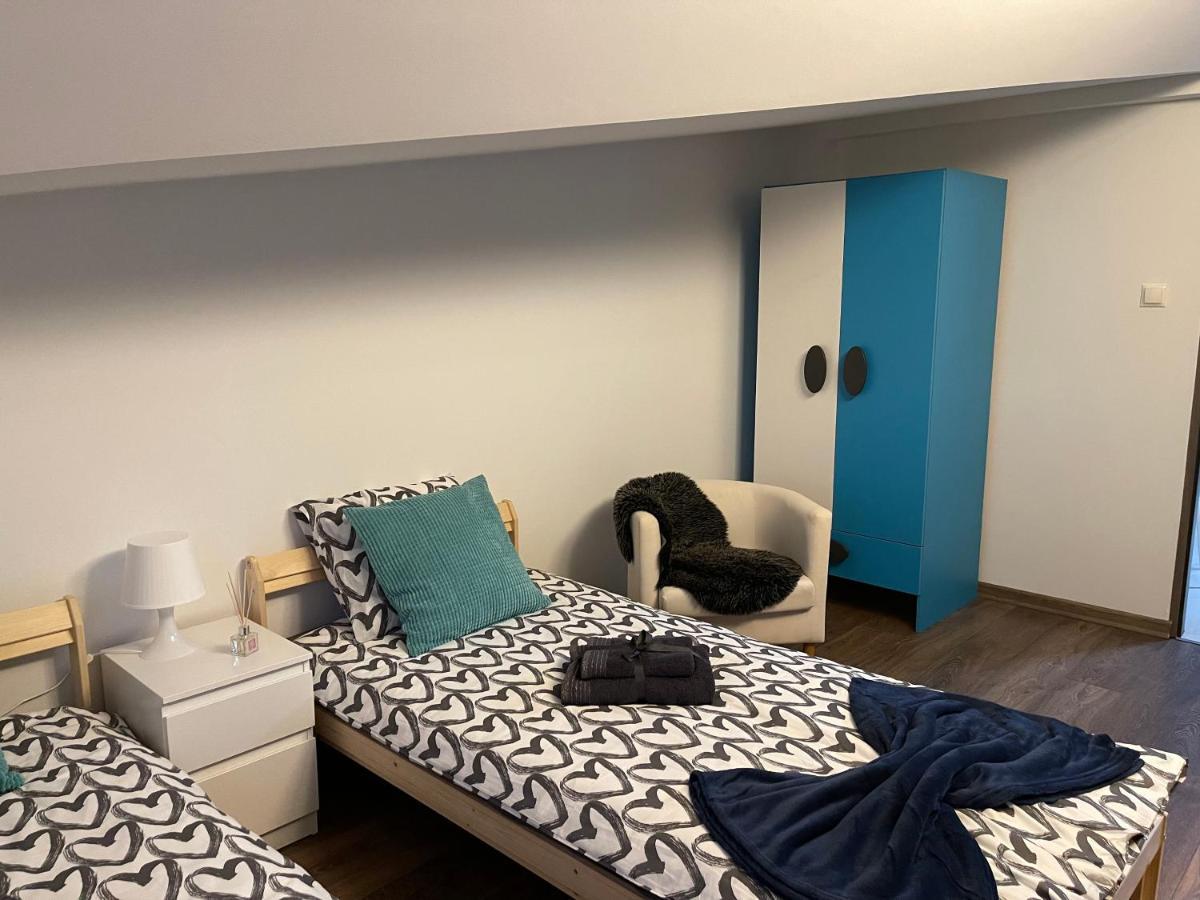Apartament Rodzinny Ostrowiec Sw Ostrowiec Swietokrzyski Bagian luar foto