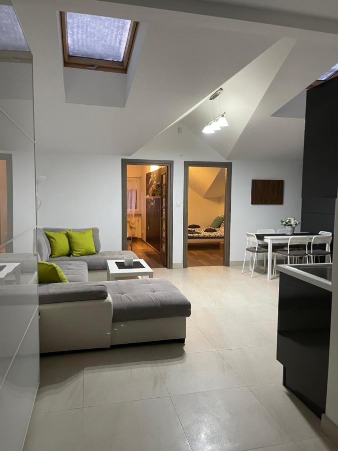 Apartament Rodzinny Ostrowiec Sw Ostrowiec Swietokrzyski Bagian luar foto