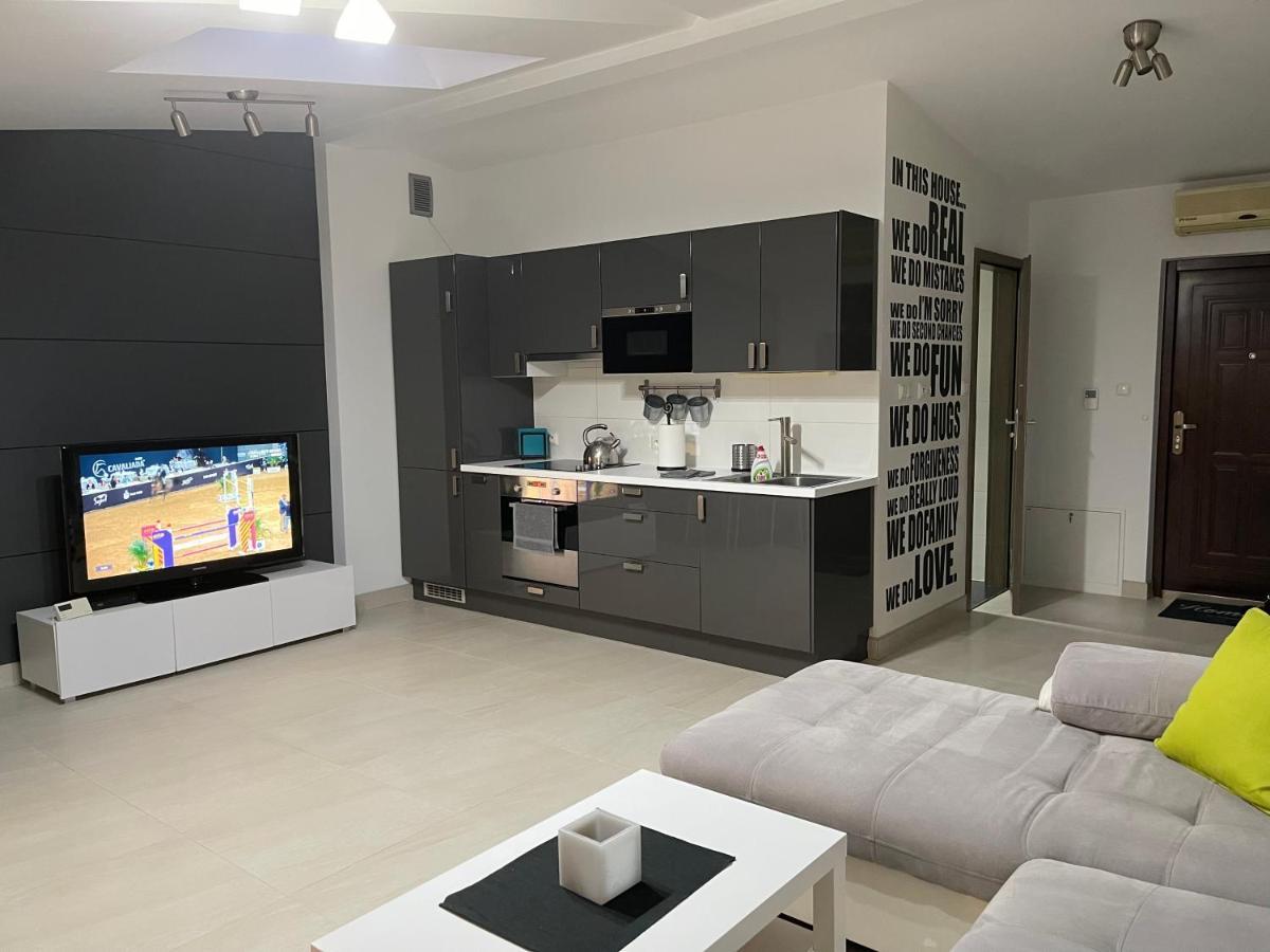 Apartament Rodzinny Ostrowiec Sw Ostrowiec Swietokrzyski Bagian luar foto